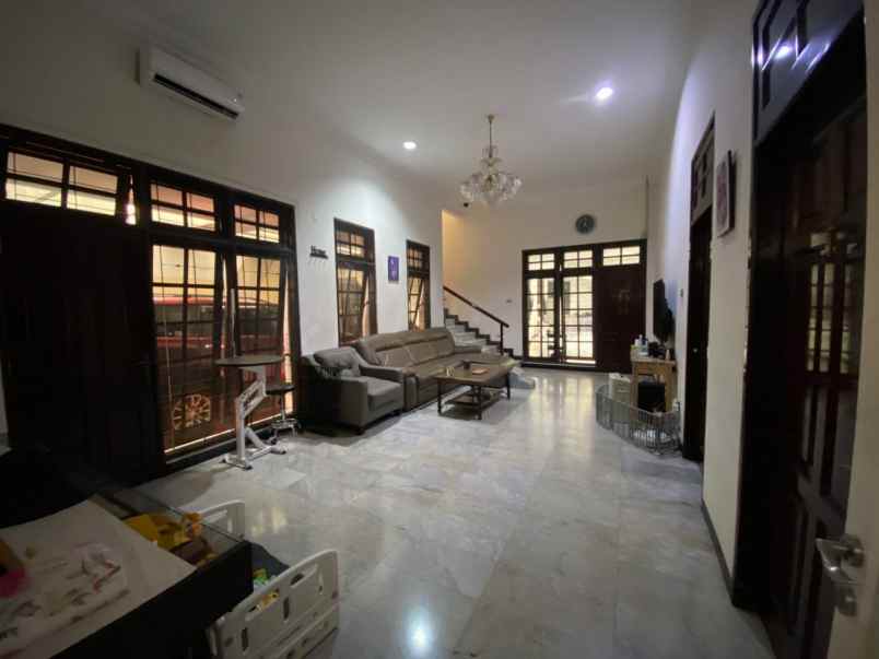 langka jarang ada rumah raya darmo strategis