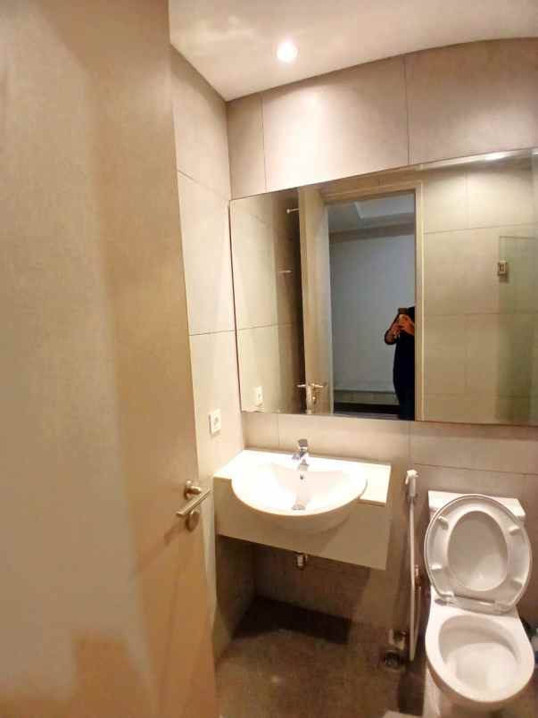 menara jakarta 2 br ff 3etwagdani glow0