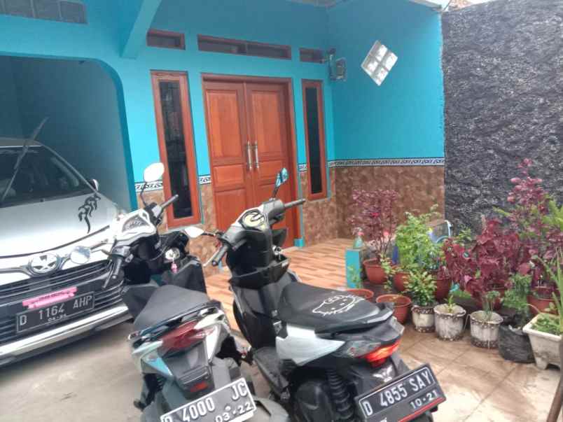 murah bgttt dijual rumah 300 jutaan di cipageran