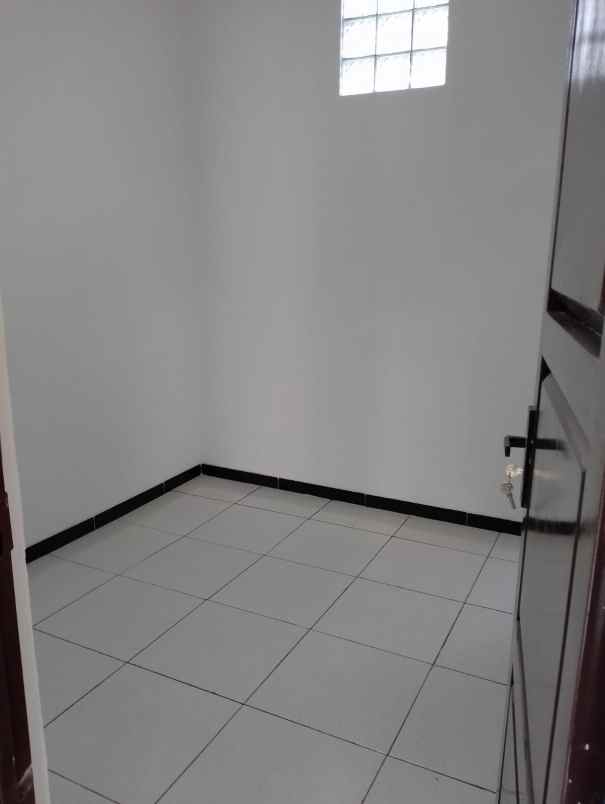 murah dijual rumah siap huni 300 jutaan di cipageran