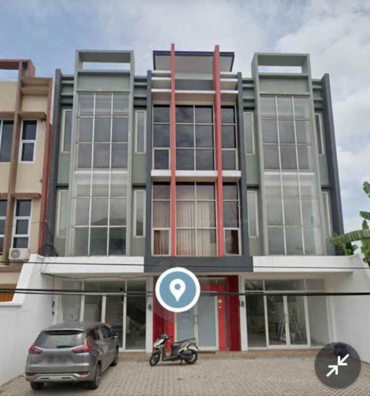 ruko kutisari minimalis modern parkir luas