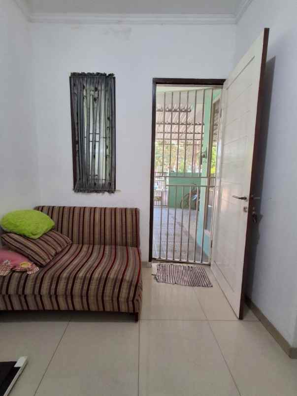 rumah 1 lantai semi furnish di jatibenig kota bekasi