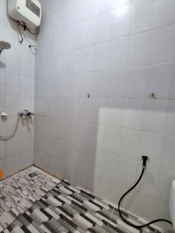 rumah 1 lantai semi furnish di jatibenig kota bekasi