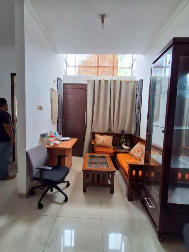 rumah 1 lantai semi furnish di jatibenig kota bekasi