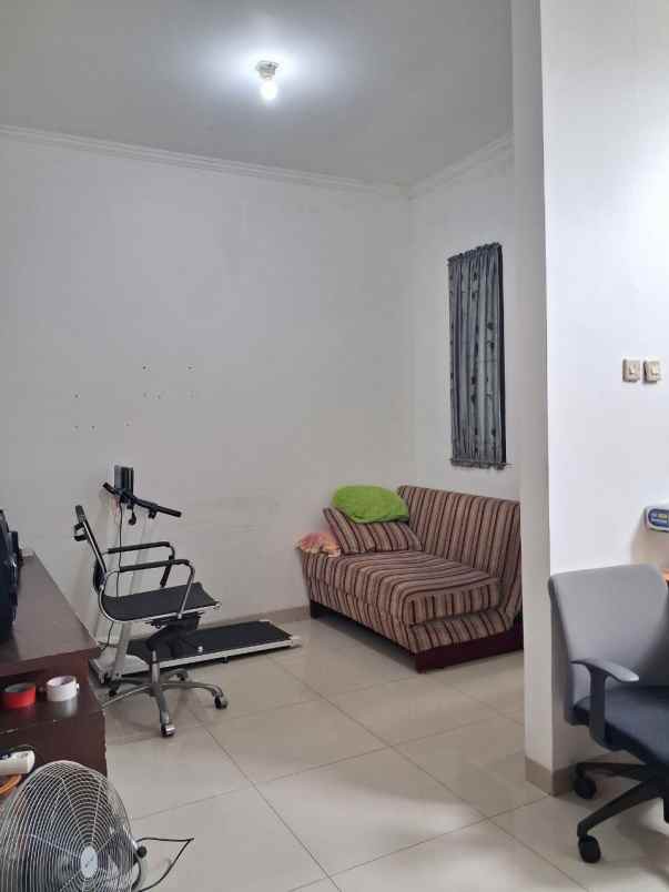 rumah 1 lantai semi furnish di jatibenig kota bekasi