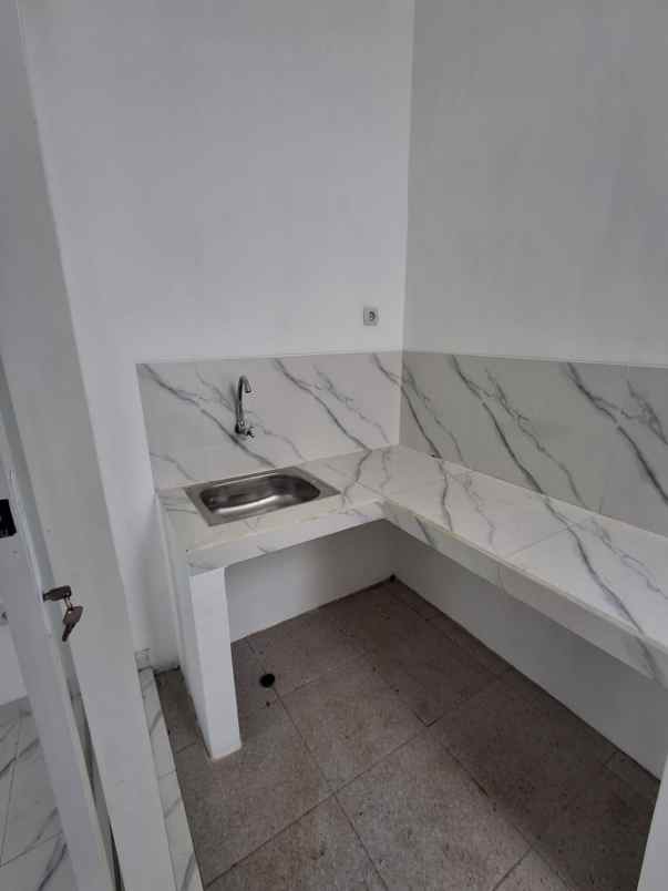 rumah 2 lantai 400 jutaan lokasi samping tol malang