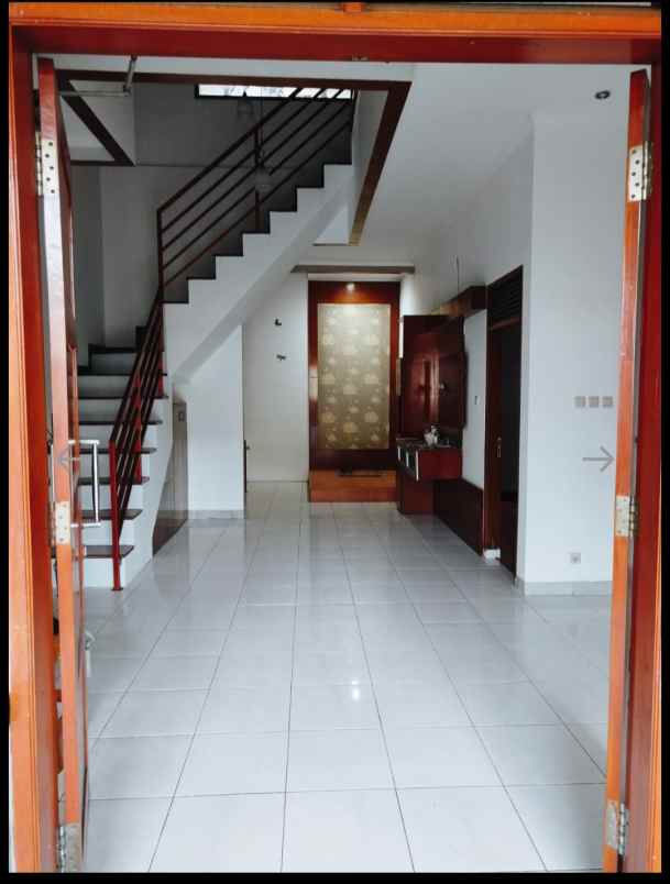 rumah 2 lantai di kawaluyaan bandung