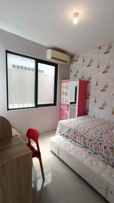 rumah 2 lantai full furnish tinggal bawa koper