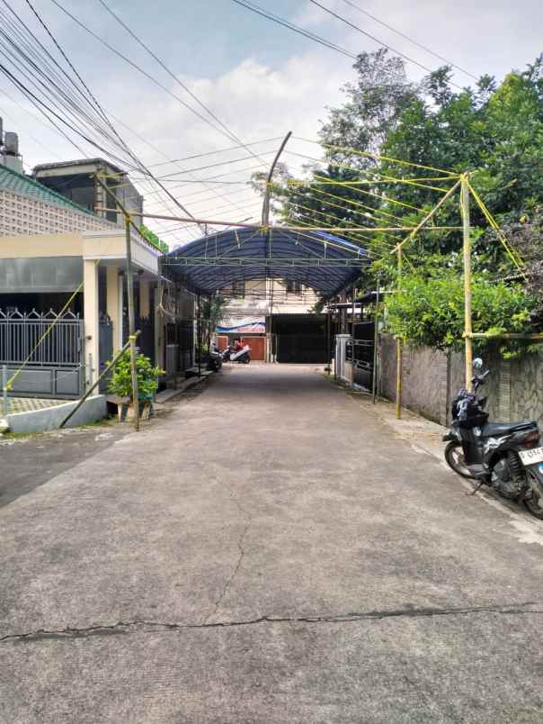 rumah 2 lantai full furnished di antapani bandung kota