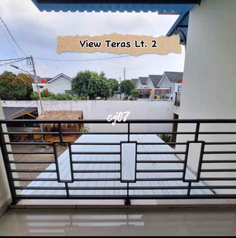 rumah 2 lantai hook di ciledug tangerang banten