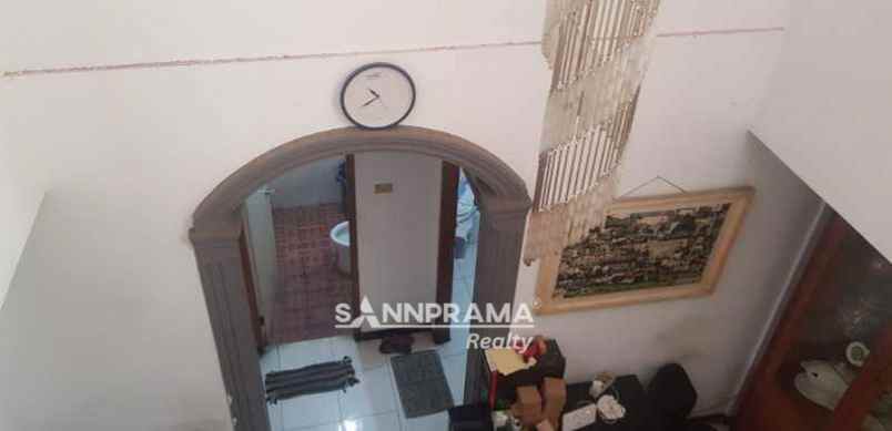rumah 2 lantai luas 250m2 di tanah baru depok ashiml