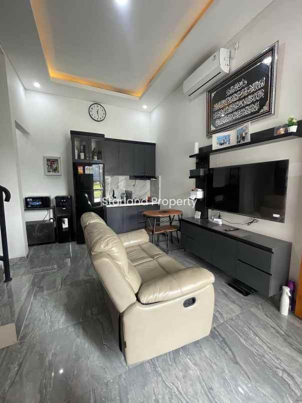 rumah 2 lantai modern di bintaro tangsel