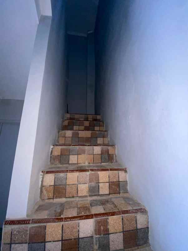 rumah 2 lantai termurah