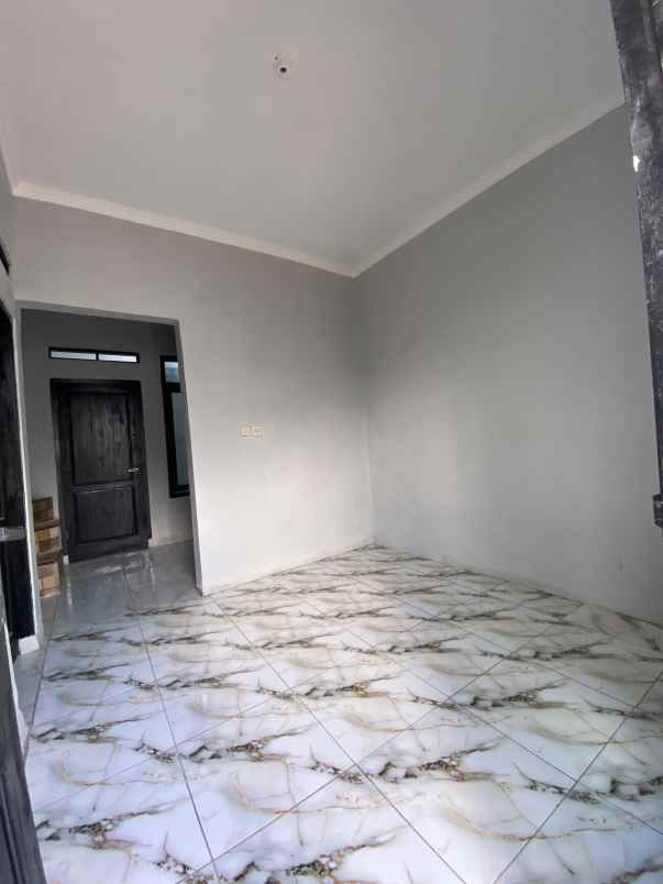 rumah 2 lantai termurah