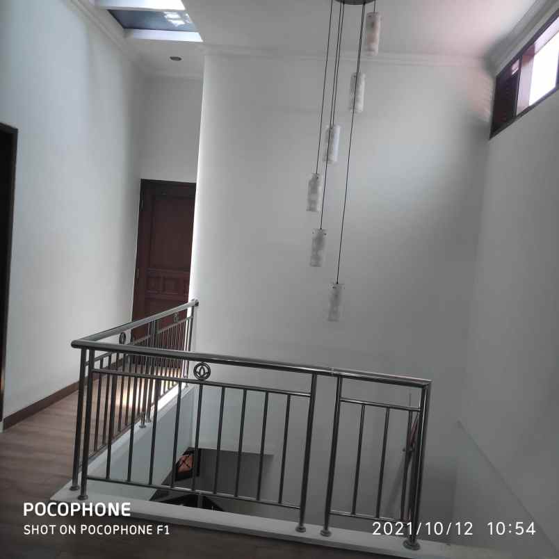 rumah 2 lt kawasan elit gema pesona estate depok