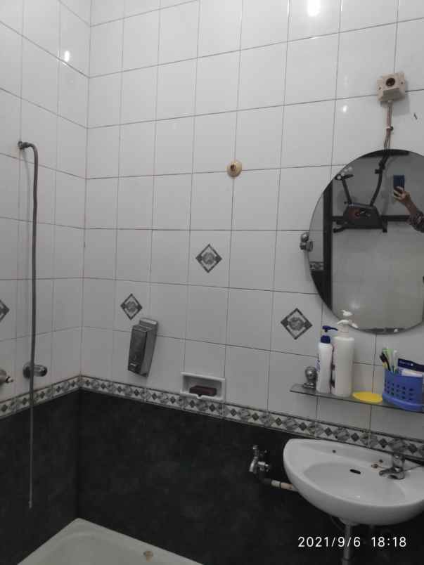 rumah 2 lt kawasan elit gema pesona estate depok