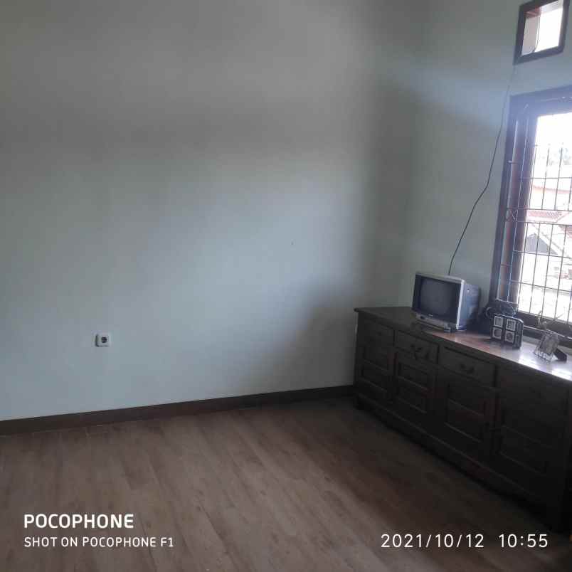 rumah 2 lt kawasan elit gema pesona estate depok