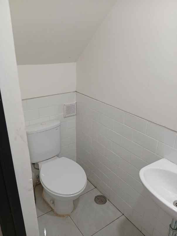 rumah 2lantai modern minimalis