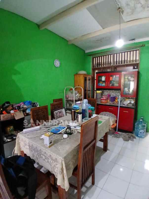 rumah 2nd hook besar luas di poin mas depok iml