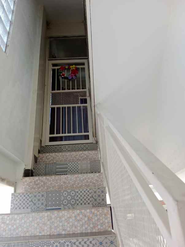 rumah 3 5 lt ditengah kota depok