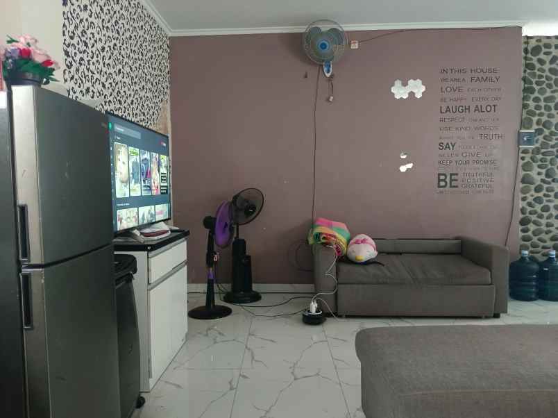 rumah 3 5 lt ditengah kota depok