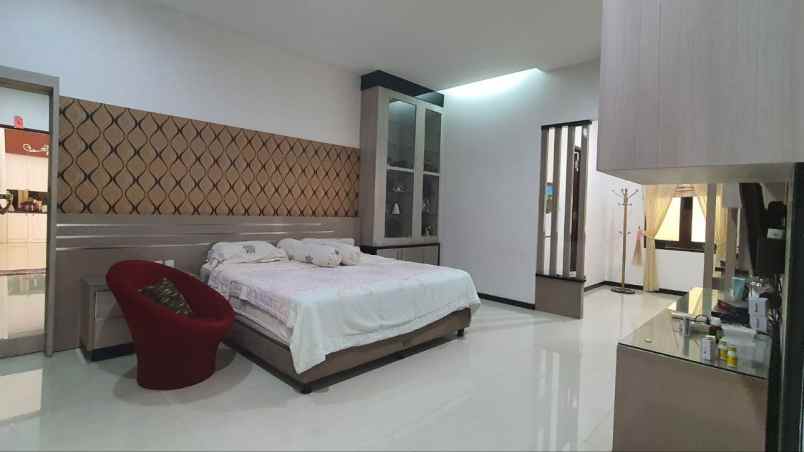 rumah araya 1 galaxy bumi permai strategis bagus