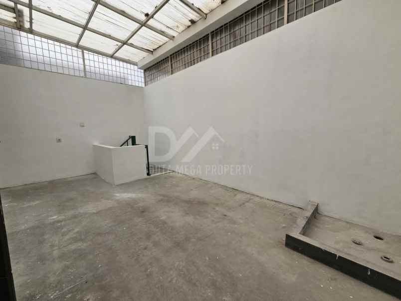 rumah asri dan nyaman di graha raya bintaro