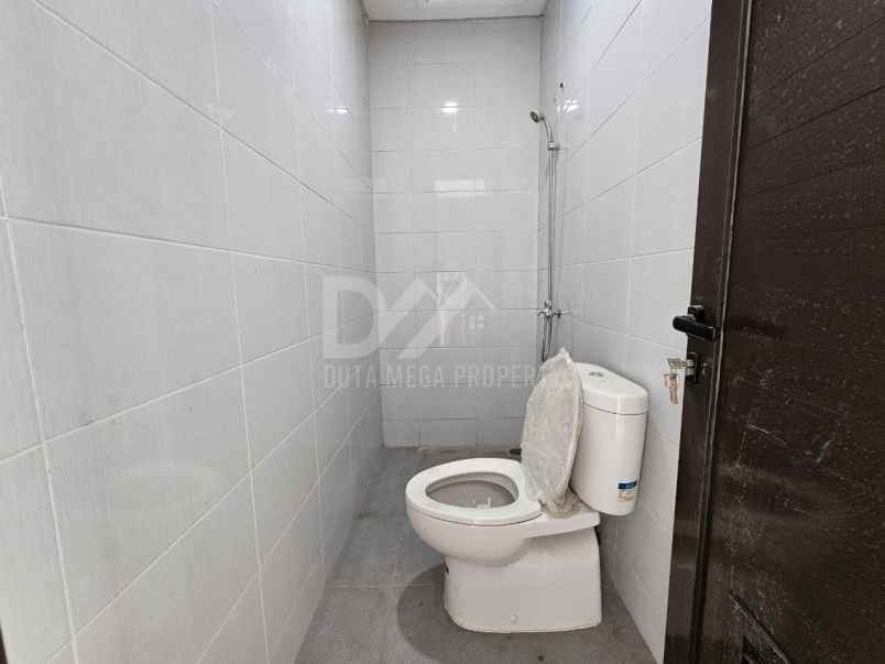 rumah asri dan nyaman di graha raya bintaro