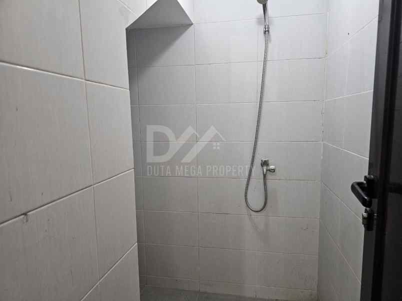 rumah asri dan nyaman di graha raya bintaro