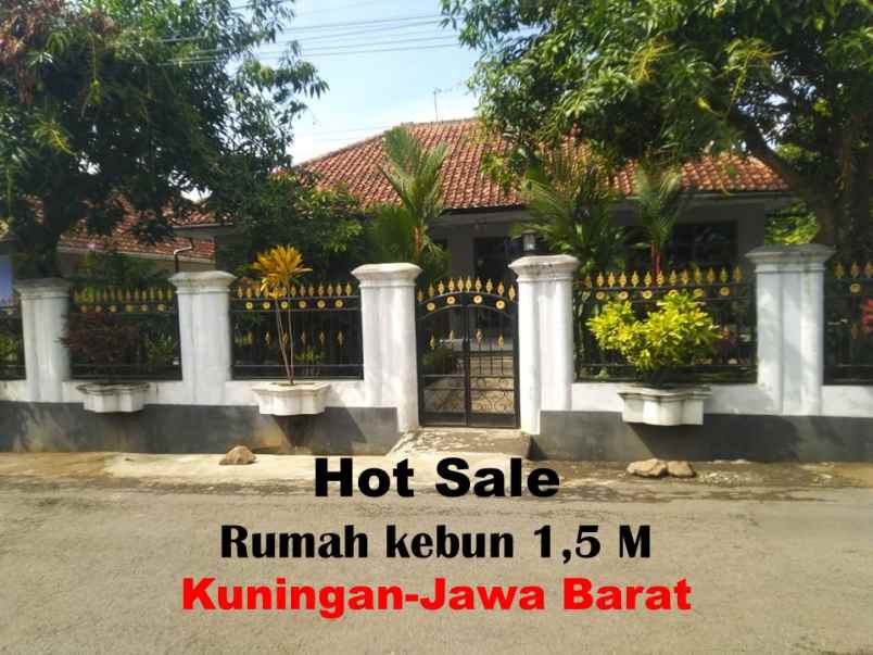 rumah asri dan tanah luas full furnish kuningan jabar