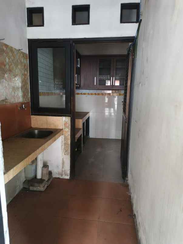 rumah babatan pratama shm
