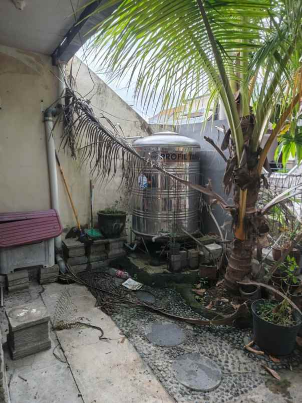 rumah babatan pratama shm
