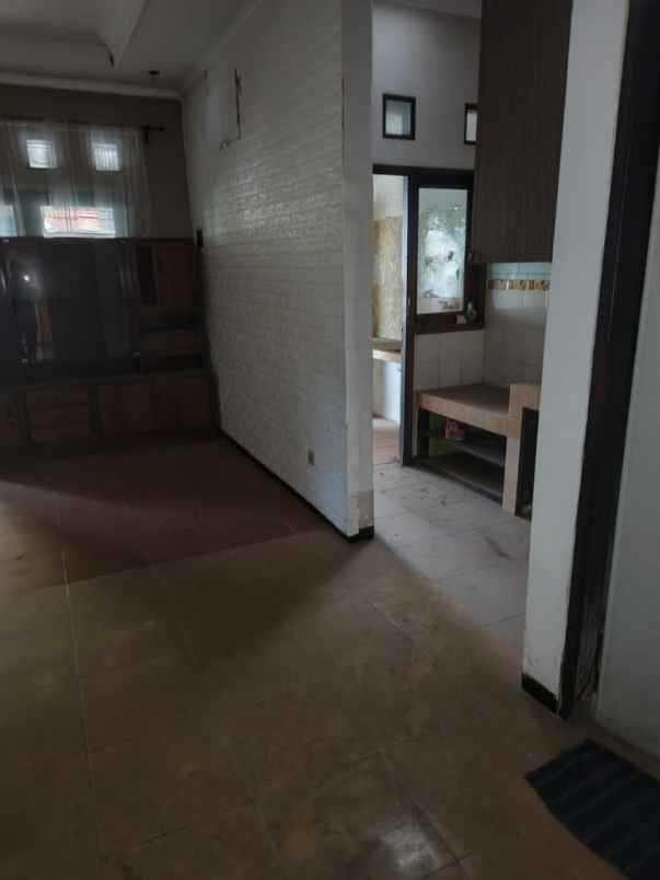 rumah babatan pratama shm