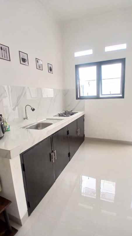 rumah bagus dan strategis perumanas di depok timur