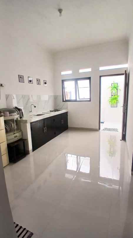 rumah bagus dan strategis perumanas di depok timur