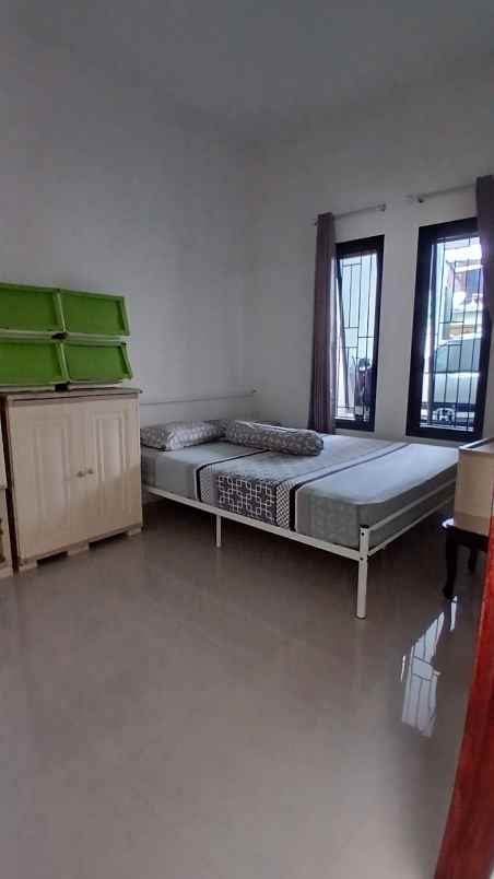 rumah bagus dan strategis perumanas di depok timur