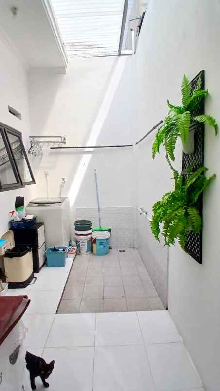 rumah bagus dan strategis perumanas di depok timur
