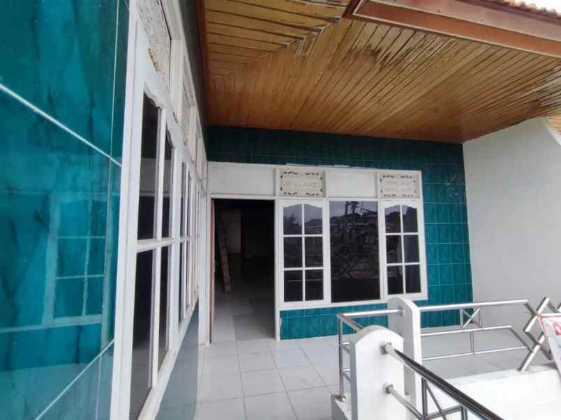 rumah bagus siap huni di jalan merdeka raya kuta