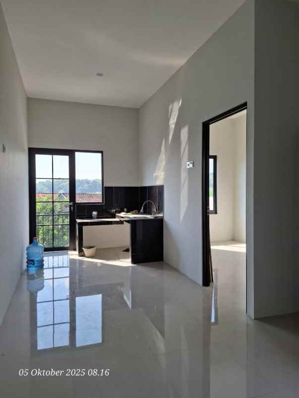 rumah bangunan baru siap huni dibanyumanik semarang