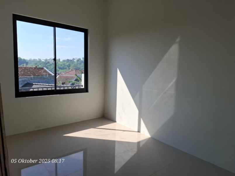 rumah bangunan baru siap huni dibanyumanik semarang