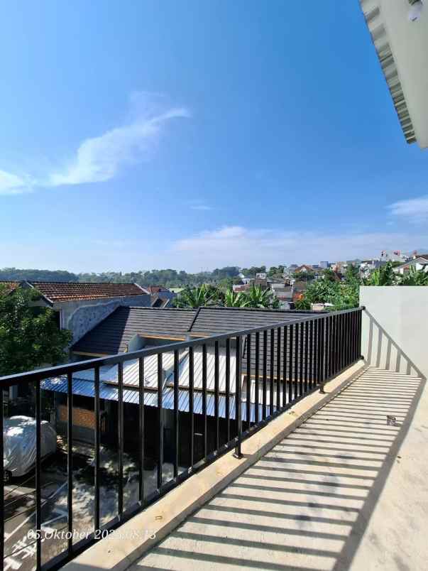 rumah bangunan baru siap huni dibanyumanik semarang