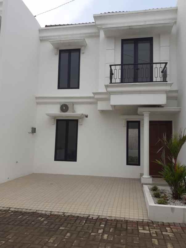 rumah baru 2 lantai idrus home bekasi dijual
