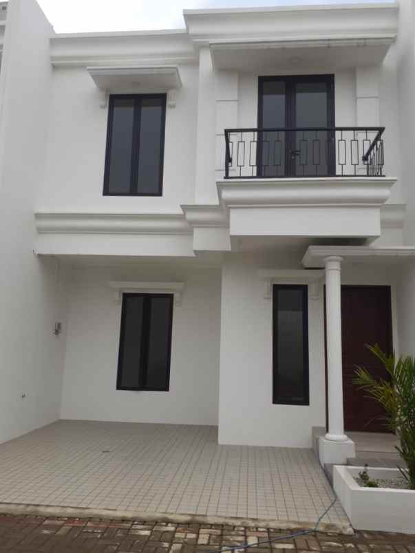 rumah baru 2 lantai idrus home bekasi dijual