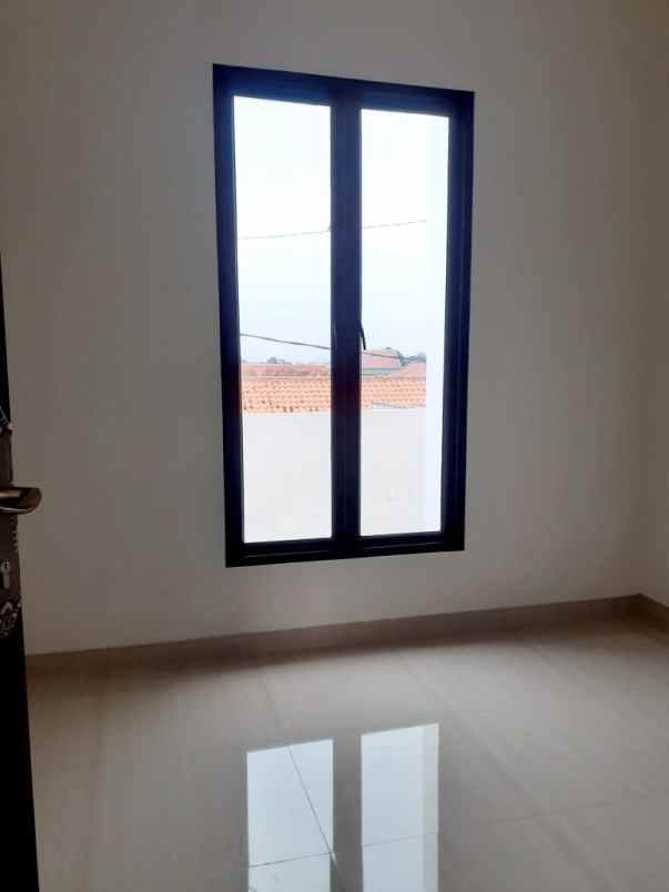 rumah baru 2 lantai idrus home bekasi dijual