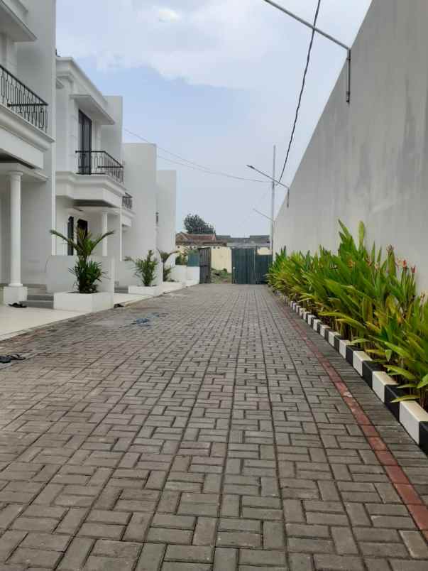 rumah baru 2 lantai idrus home bekasi dijual