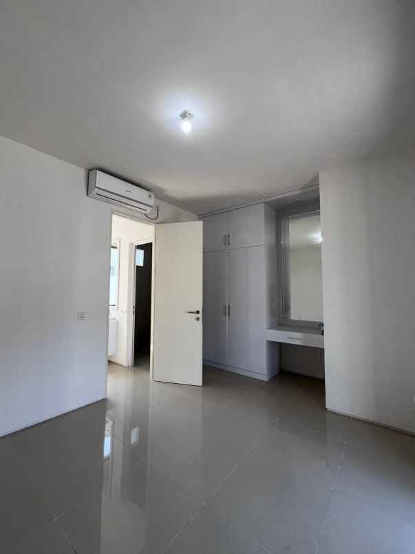 rumah baru bonus furnish amesta living surabaya timur