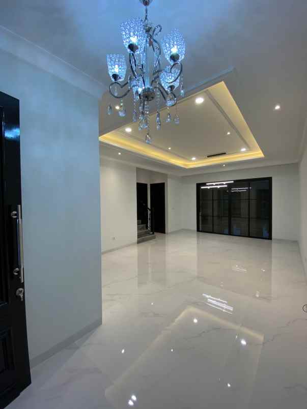 rumah baru dalam cluster di cibubur jakarta timur