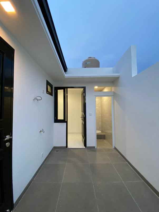 rumah baru dalam cluster di cibubur jakarta timur