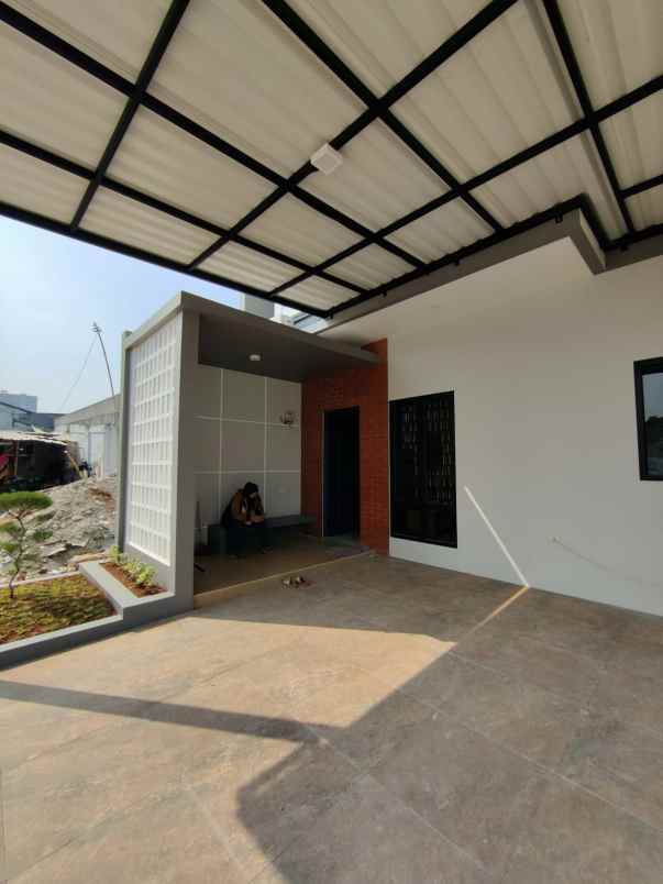 rumah baru dalam cluster di pondok kelapa jaktim