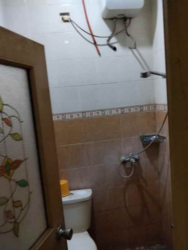 rumah bawah pasaran dan strategis di sukmajaya depok